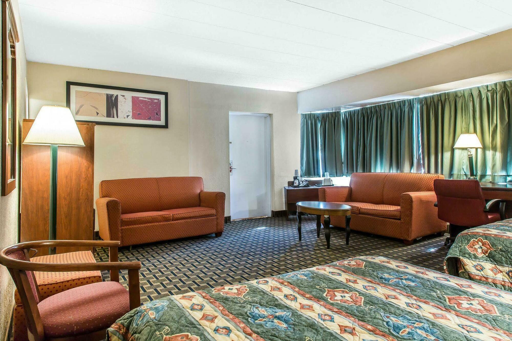 Econo Lodge Cranston - Providence Εξωτερικό φωτογραφία